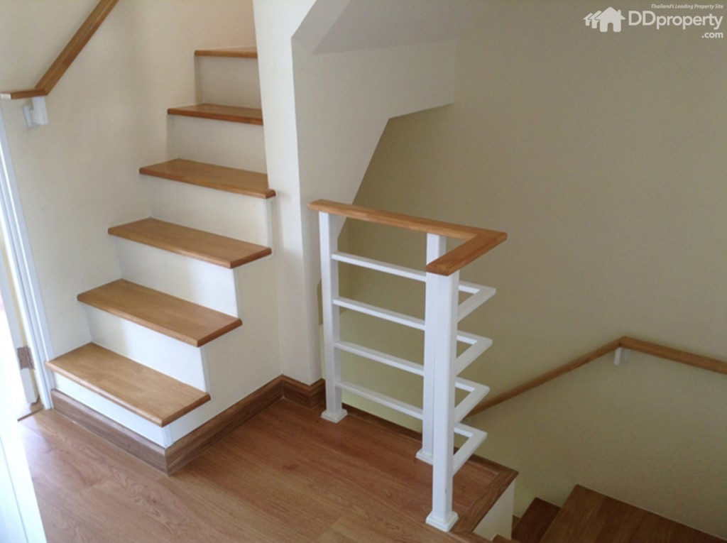 Golden Town Rattanathibet â Bangplup90-033